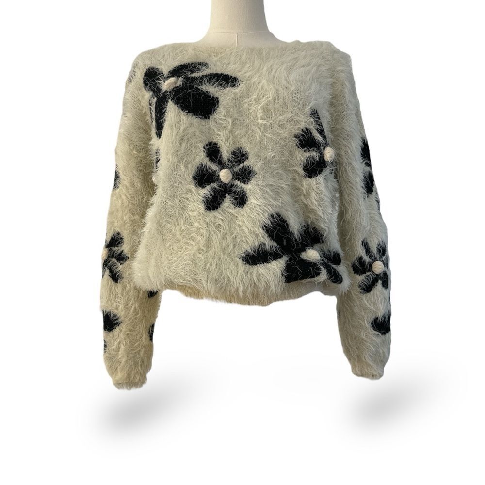 Soft fuzzy cute sweater high‎ quality, no tags